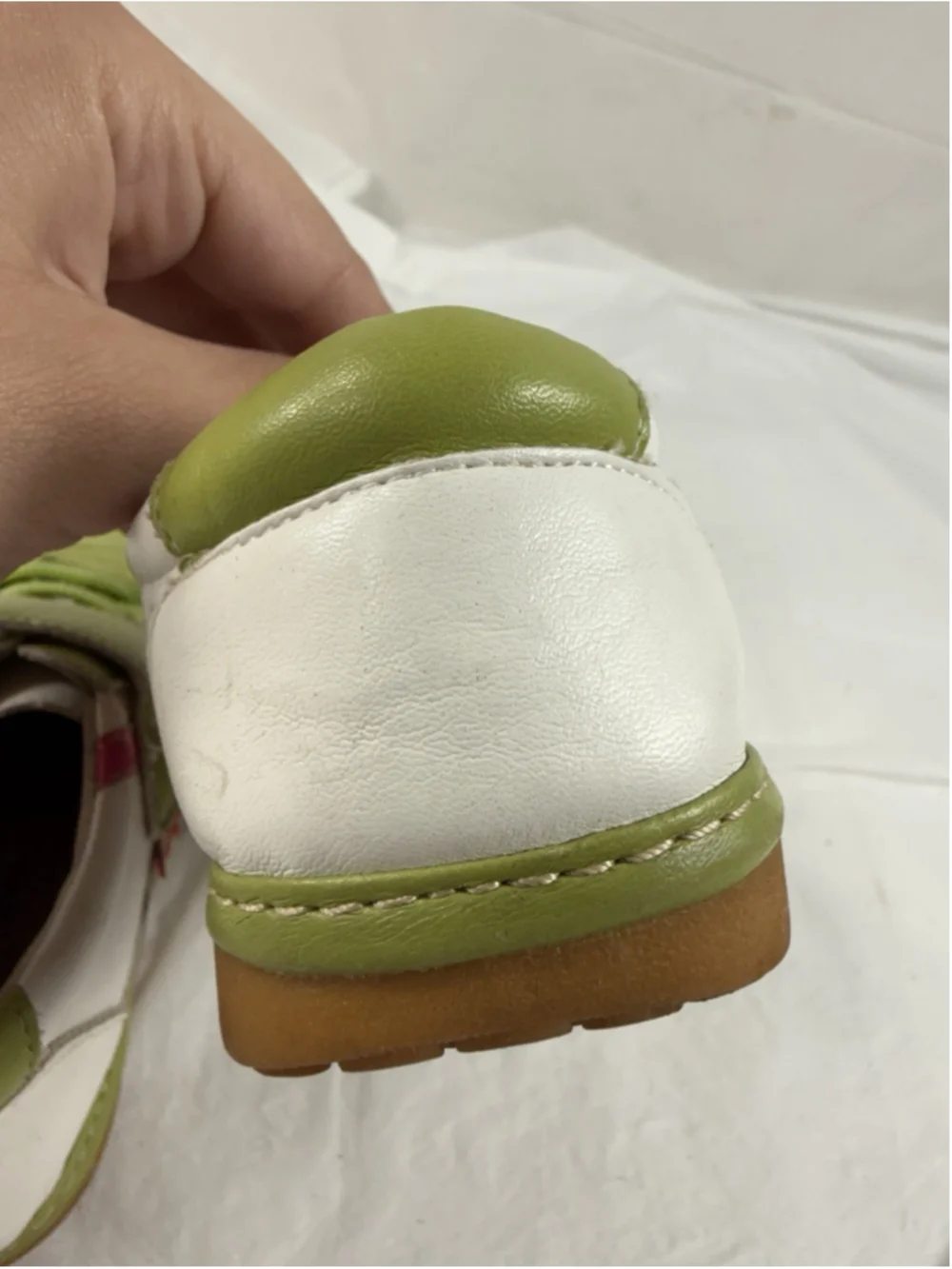 Hide & Squeak Toddler Girl's Green Strapped Shoes Sz 9/25